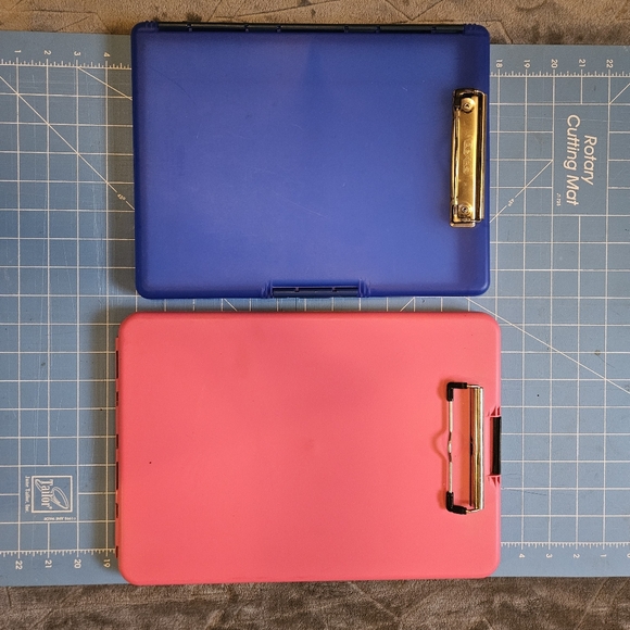 Quick Study Laminated Anatomy Guide & two Clipboards with Storage - Picture 6 of 6